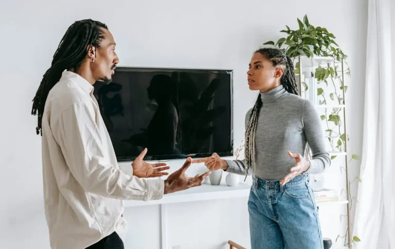 11 Signs Your Wife is Not Attracted To You